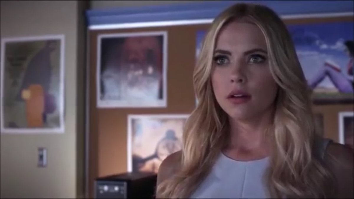 pllkristen's tweet photo. Hanna can't be dead because this scene isn't until season 7 #PrettyLittleLiars #Haleb #FiveYearsForward https://t.co/OJ1WAnxXkq