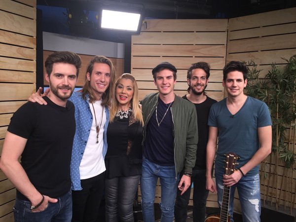 No te pierdas el sábado a <a href="/dvicioficial/">DVICIO</a> con <a href="/PerlaCarreto/">Perla Carreto</a> en #UnaApasionadaCharla <a href="/EfektoNoticias/">Efekto Noticias</a> <a href="/sonymusicmexico/">Sony Music México</a>