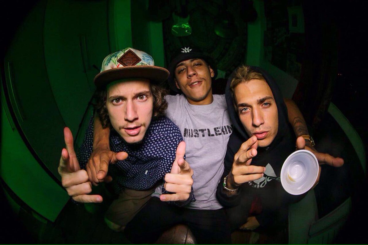 pkfreestyleiro's tweet image. Clip sendo finalizado! ClassAuuuuuL oooossss @adamovich_igor @OIKCL  #UmaDose #ClassA