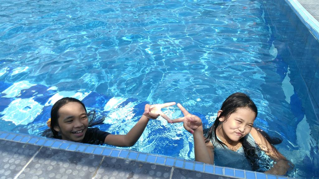 EljayMaryTimbol's tweet photo. Hhahahah^_°
#BFFGOALS 
@ShairaKrystina https://t.co/ZU4nxJmn3V