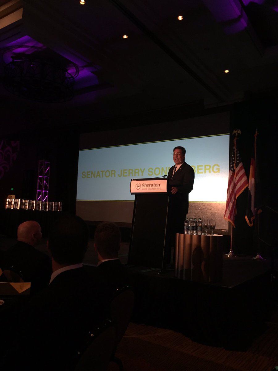 SDoilandgas's tweet photo. Thank you to Keynote speaker @JerrySonnenberg for speaking at the 2016 @OilandGasAwards Gala Dinner! https://t.co/2xsLzUQlsw