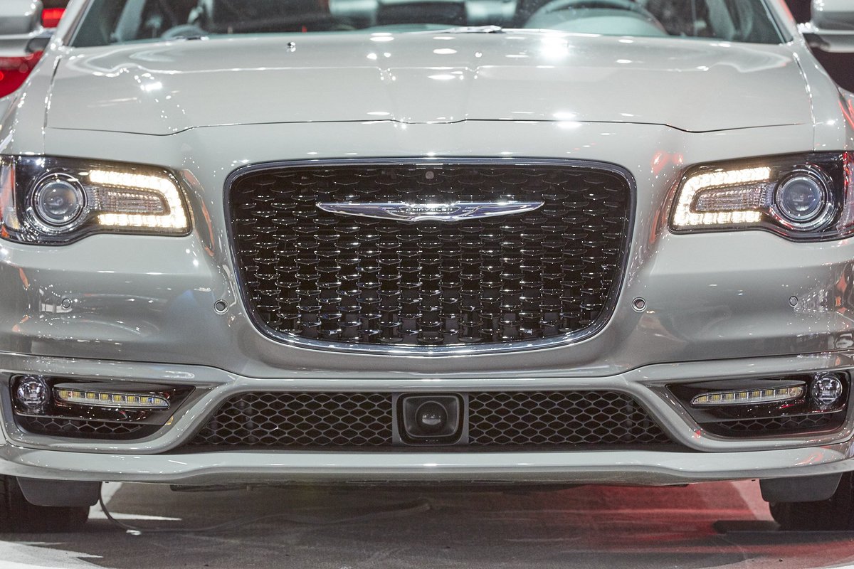 Chrysler's tweet photo. Don't miss the 2017 #Chrysler 300S on display at the New York Auto Show. #NYIAS https://t.co/aARF15L7wo