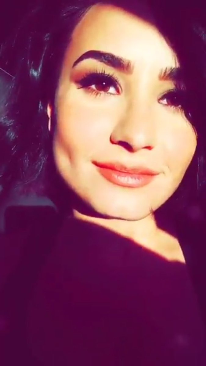 vietbaddie's tweet photo. she's so fucking beautiful. https://t.co/9GAlPuO9Vw