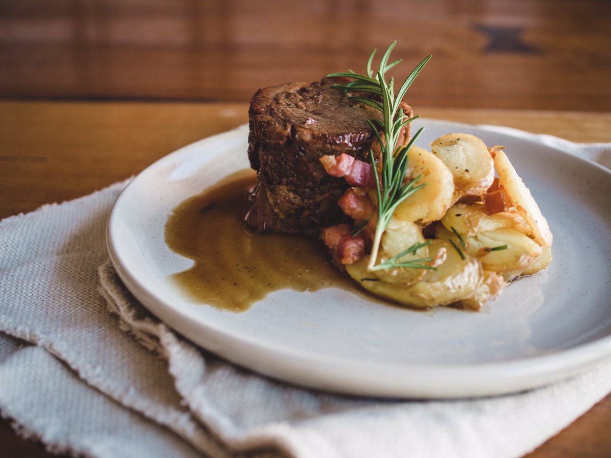 We'll be closed on Good Friday until 8am Tuesday morning, except for dinner on Saturday night from 5pm for dinner.