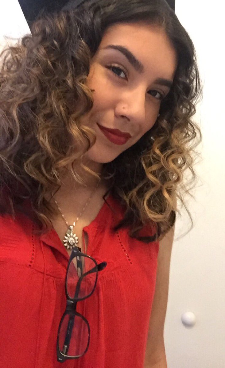 efriend_'s tweet photo. Like for old Maria 
Rt for new Maria 
#PopTheVote2016 #RiseToTheOccasion 
#Maria2020 https://t.co/Yhh7UAoebN