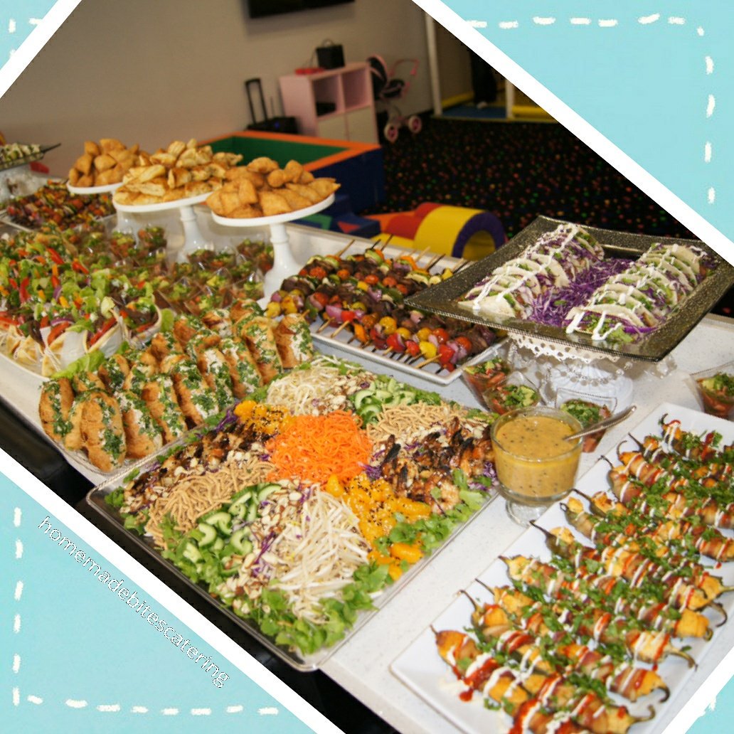 Homemade_Bites's tweet photo. #catering #indoorplayground #birthday #homemade #fingerfood #healthy #delicious #colorful #fresh #fingerfood #yummmm https://t.co/pn0mlWbYmv