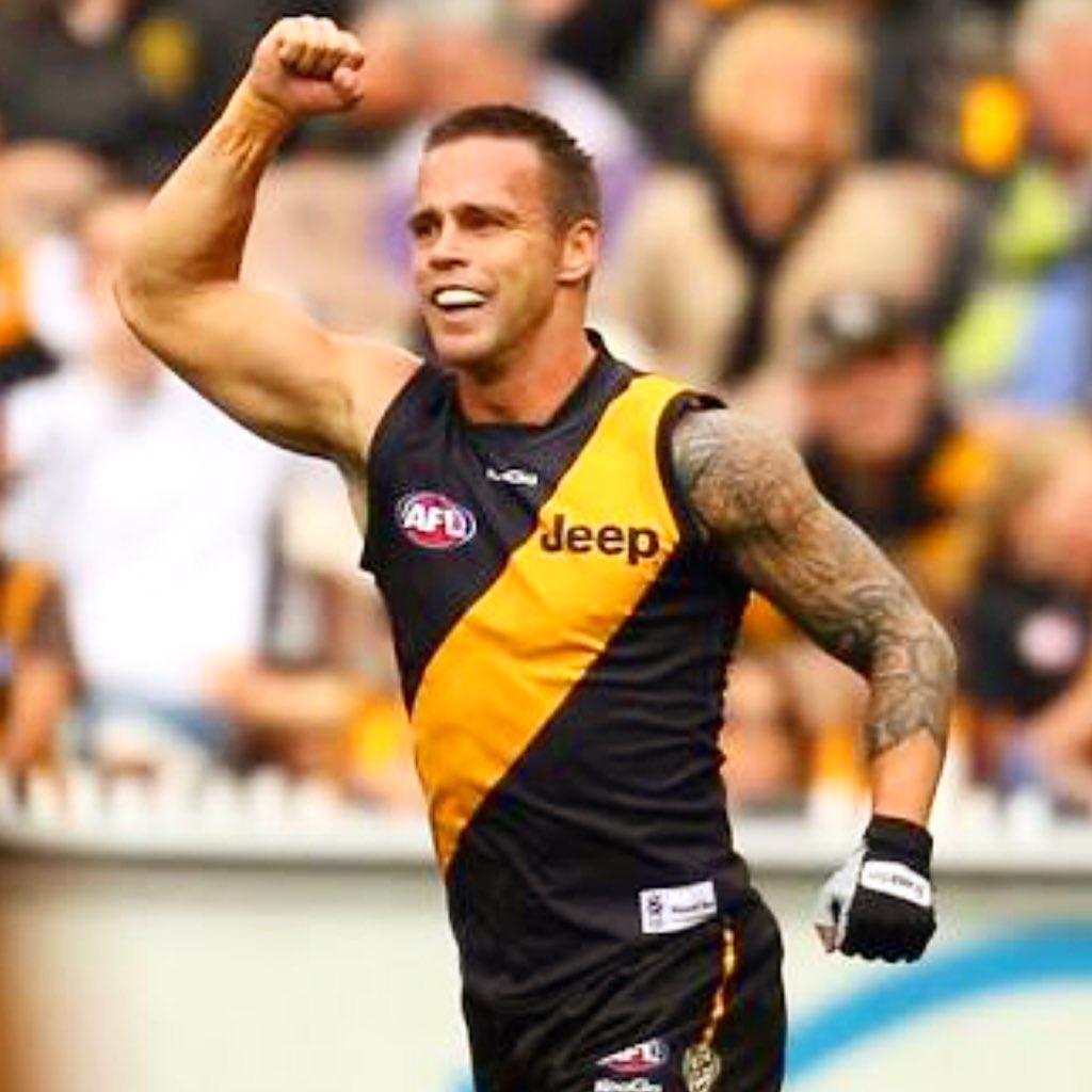 thefinalgoal's tweet photo. Footy is back &amp;everyone is looking for their hard work over preseason to pay off. Start your training program now!👊 https://t.co/zwMB5s7Rys