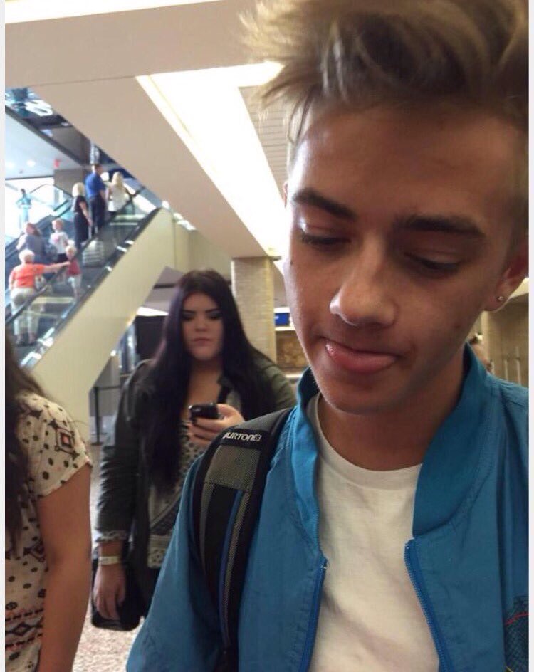 RoastingJackJ's tweet photo. I wish you the best happy birthday ever. I hope you're having a good 1. Never forget to stay hydrated &amp;humble. Ily🎉💓 https://t.co/WRewgQqR0N