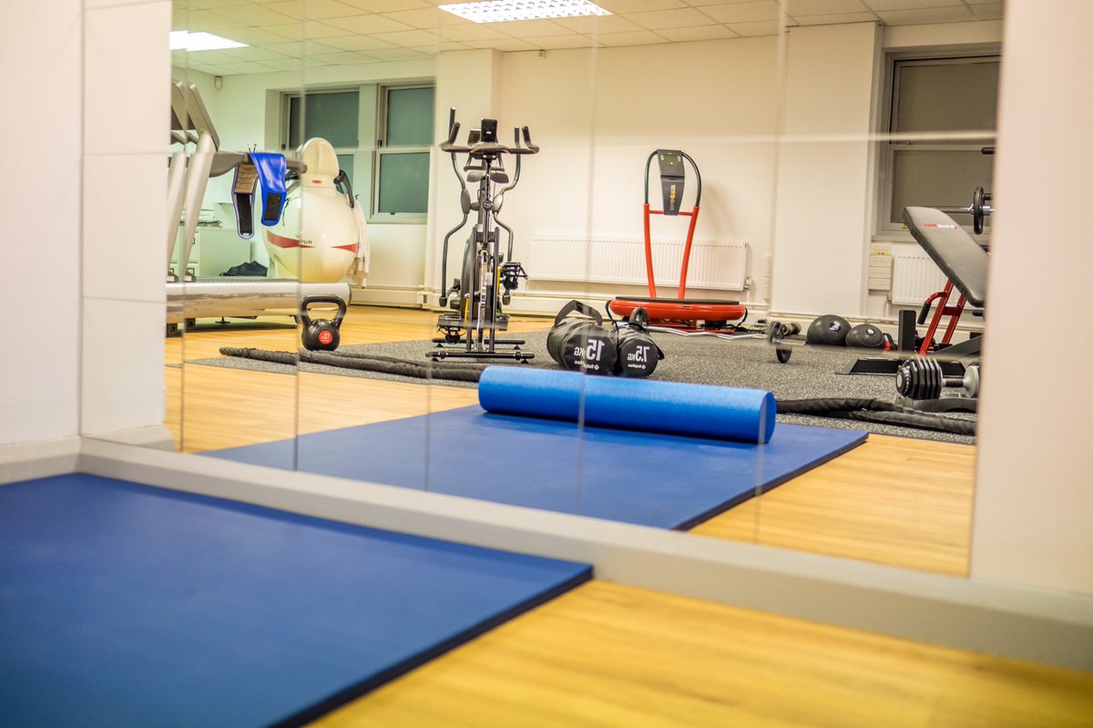 AndycouzensPt's tweet photo. Who is up and at the gym this morning #smashthemorningsession #fitness #goals #Guiseley #hit https://t.co/Of3ApHX8wG