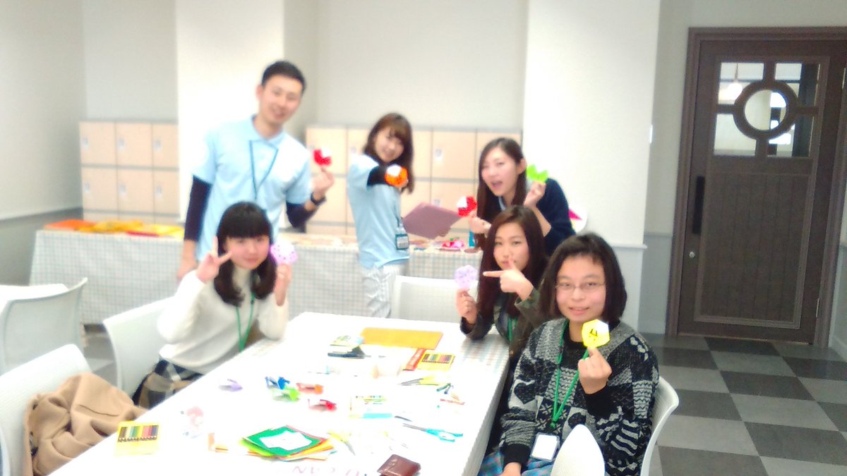 公式 神戸元町こども専門学校 No Twitter 植村先生のつぶやき 今日は古家さんが遊びに来てくれました 色々学校を悩んでいたけど 神戸元町こどもを気に入ってくれていました 面談日も決まったので またのお越しをお待ちしてますね 神戸 保育 オープン