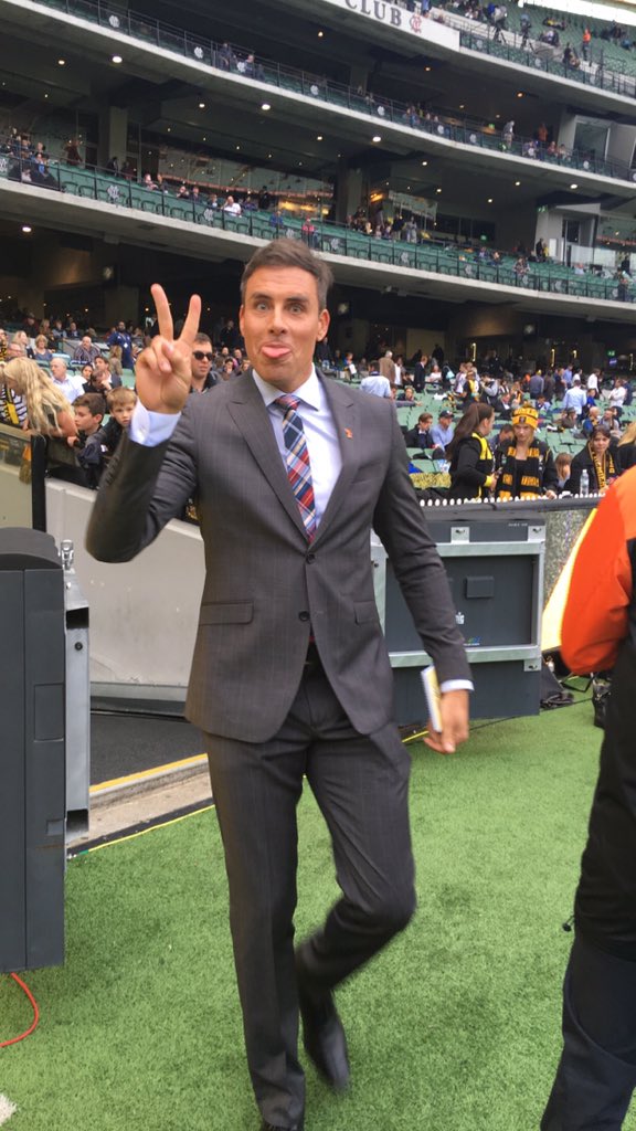 All the excitement is getting to <a href="/mattricho0/">Matthew Richardson</a> ✌️✌✌️ #AFLTigersBlues #gotiges