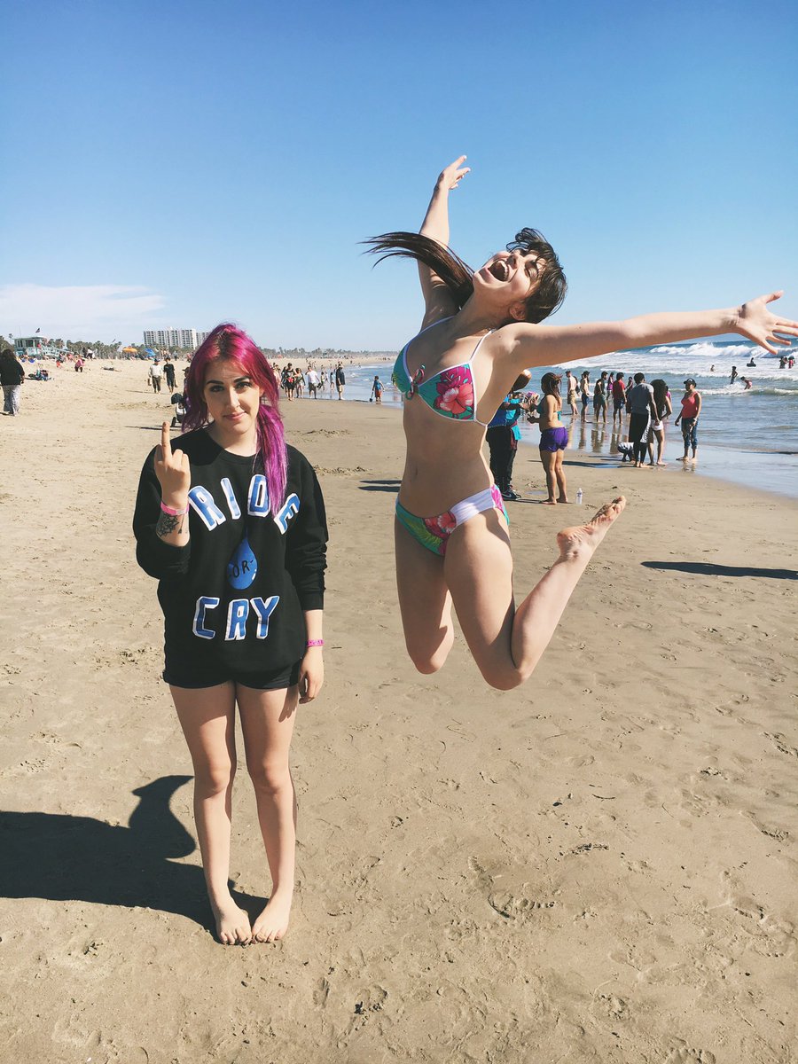 KaitlinWitcher's tweet image. Myself and Jewel are slightly polar opposites