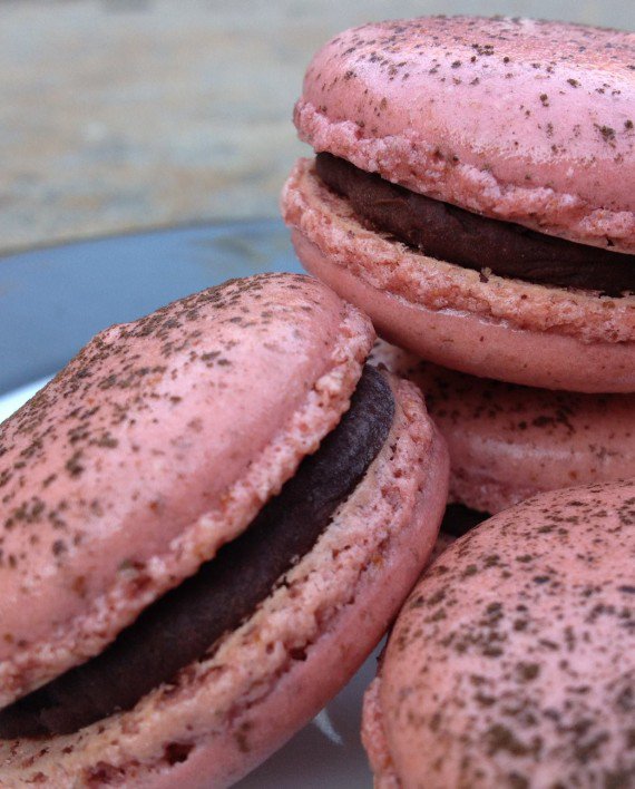 BakeTownHQ's tweet photo. "French Macarons – Spicy chocolate ganache" baked by Baking Perfection #BakeTown https://t.co/I0v3qOzkZy https://t.co/XljcoxkBUg
