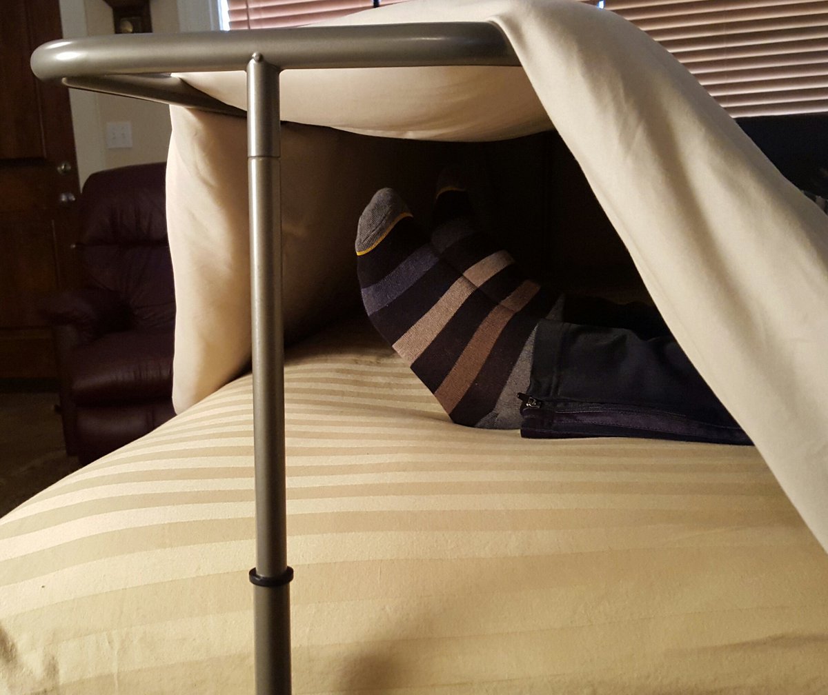 SheriRogersRN's tweet photo. https://t.co/mPmu76j9br has the solution for night time #footpain. Lifts and holds bedding off of legs and feet. https://t.co/4FeyBkBb94