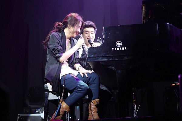thisisannkk's tweet photo. รำลึกความหลัง.....
#singularconcert #2403 #4yearsago #sinsingular #nutsingular #nutsinday https://t.co/gfZrnDGzQc