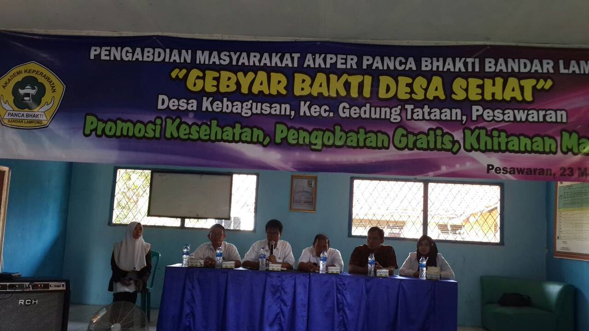 pkmbernung's tweet photo. GEBYAR BAKTI DESA SEHAT.  Kerjasama  Akper panca bhakti dan UPT PUSKESMAS BERNUNG didesa kebagusan #ayohidupsehat https://t.co/OWbIBhAtyy
