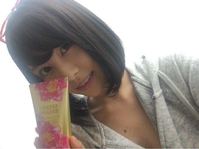 ZAMPA監督様がグアムのお土産でボディークリームをくださいました( ⁼̴̀꒳⁼̴́ )✧  いい匂い❣️ありがとうございます🙏✨ https://t.co/BPHxLrwvjR<a href="/tag/%E3%81%8F%E3%81%A0%E3%82%89%E3%81%AA%E3%81%84%E3%83%84%E3%82%A4%E3%83%BC%E3%83%88"class="tags"><span>#くだらないツイート</span></a>