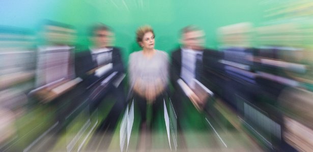 UOLNoticias's tweet image. Revista britânica &quot;The Economist&quot; defende renúncia de Dilma: &quot;Hora de ir&quot; bit.ly/1RmjglF