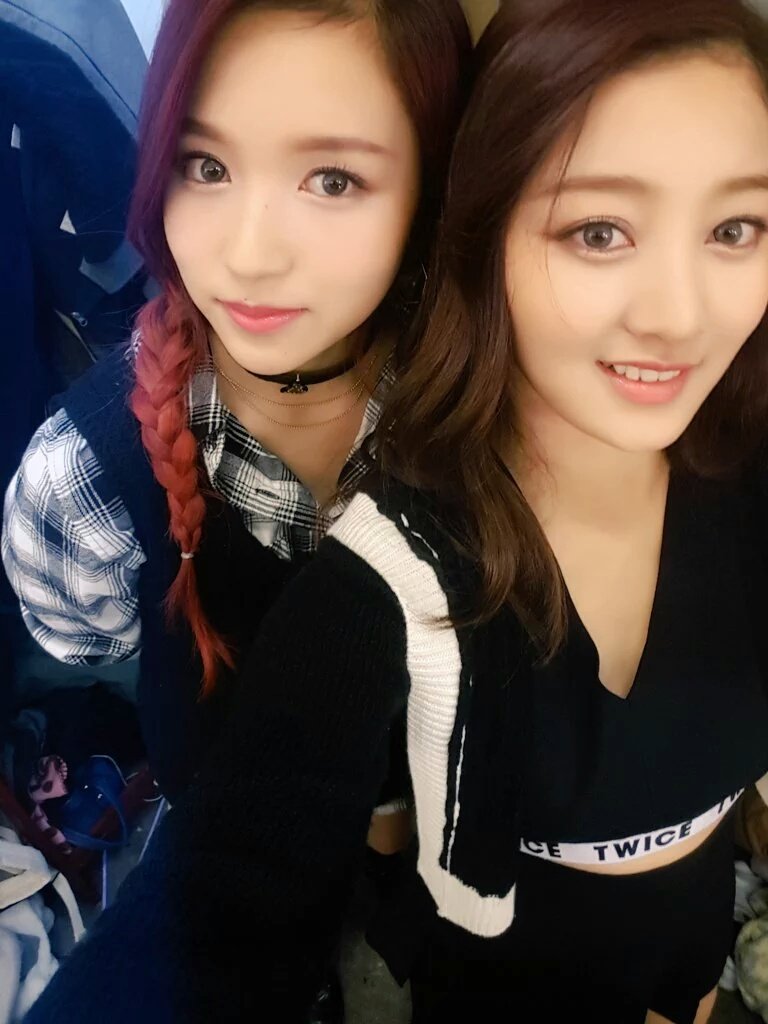 twice_22's tweet photo. #HappyMinaDay
うりみなり♡♡お誕生日おめでとう🎂🎈
みんなの端っことかでぼっちウェイウェイしてることが多いよねｗｗｲﾙﾎﾞﾝﾗｲﾝこれからも大好き♡♡
奇行ガール大好き♡♡ https://t.co/A3iwlQrr4u