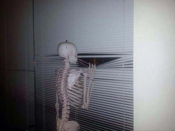villargentino's tweet photo. Yo esperando a que me conteste https://t.co/WSTMDjirsy