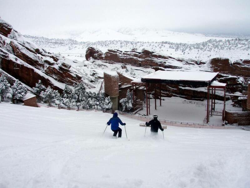 NightlifeDEN's tweet photo. Well, this is one way to use @RedRocksCO for exercise. Cc: @everyday_show #DenverBlizzard https://t.co/hFBUuXiSKc