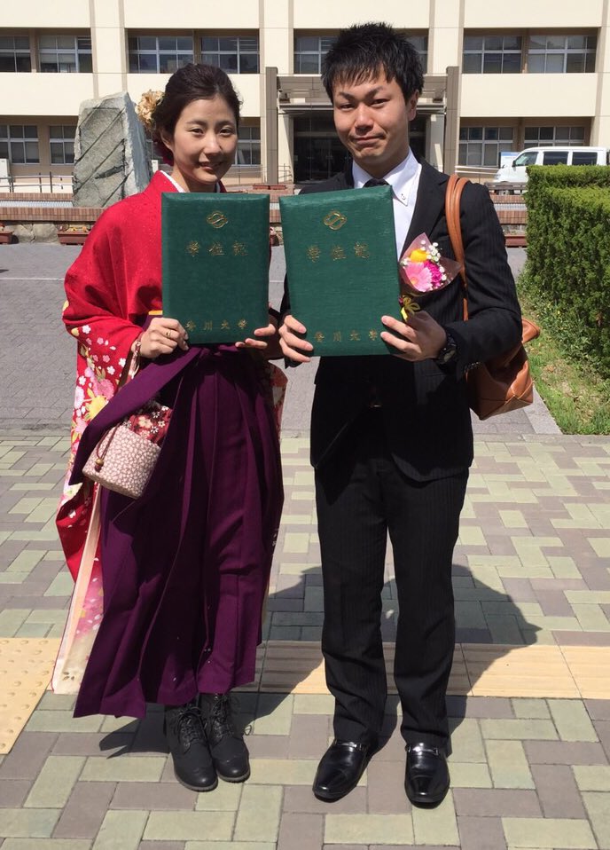 チームku 香川大学学生広報委員会 今日は香川大学の卒業式です Kuのメンバーも2人卒業されました 香川こまちに載せるためのスナップ写真もたくさん撮れました みなさん ご卒業おめでとうございますヾ ﾉ T Co Gipirv1ff1