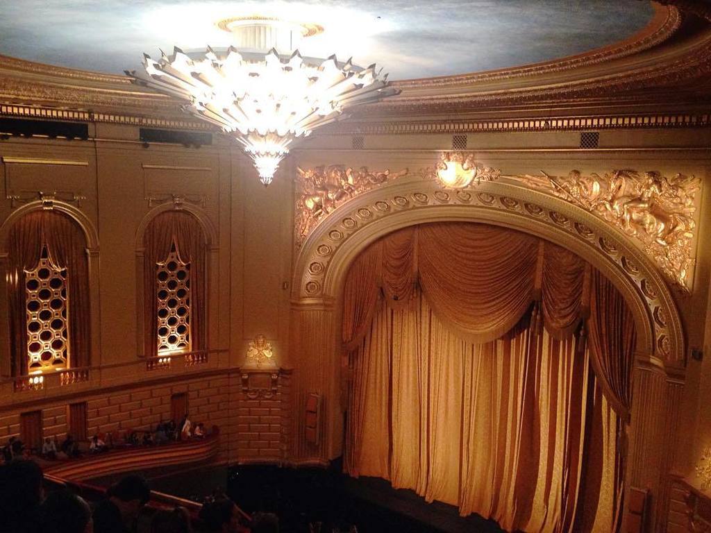 nottinbutaig's tweet photo. Soaking in some culture on a Wednesday. 💃🏻💃🏻💃🏻 It's so pretty here I can't even... @sfballet #sensorium #hiddenline… https://t.co/OlP372lWpA