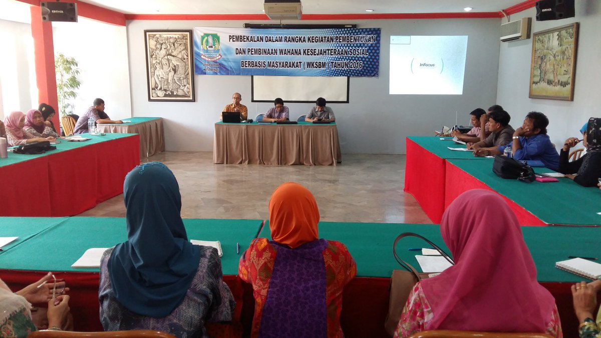 sinergiid's tweet photo. Dir #Fundraising @sinergiID GM ReMo @Dompet_Dhuafa @uripbudiarto &amp; Motivator @supardilee w/PegiatSosial #Bekasi 24/3 https://t.co/BvCfzW1c26