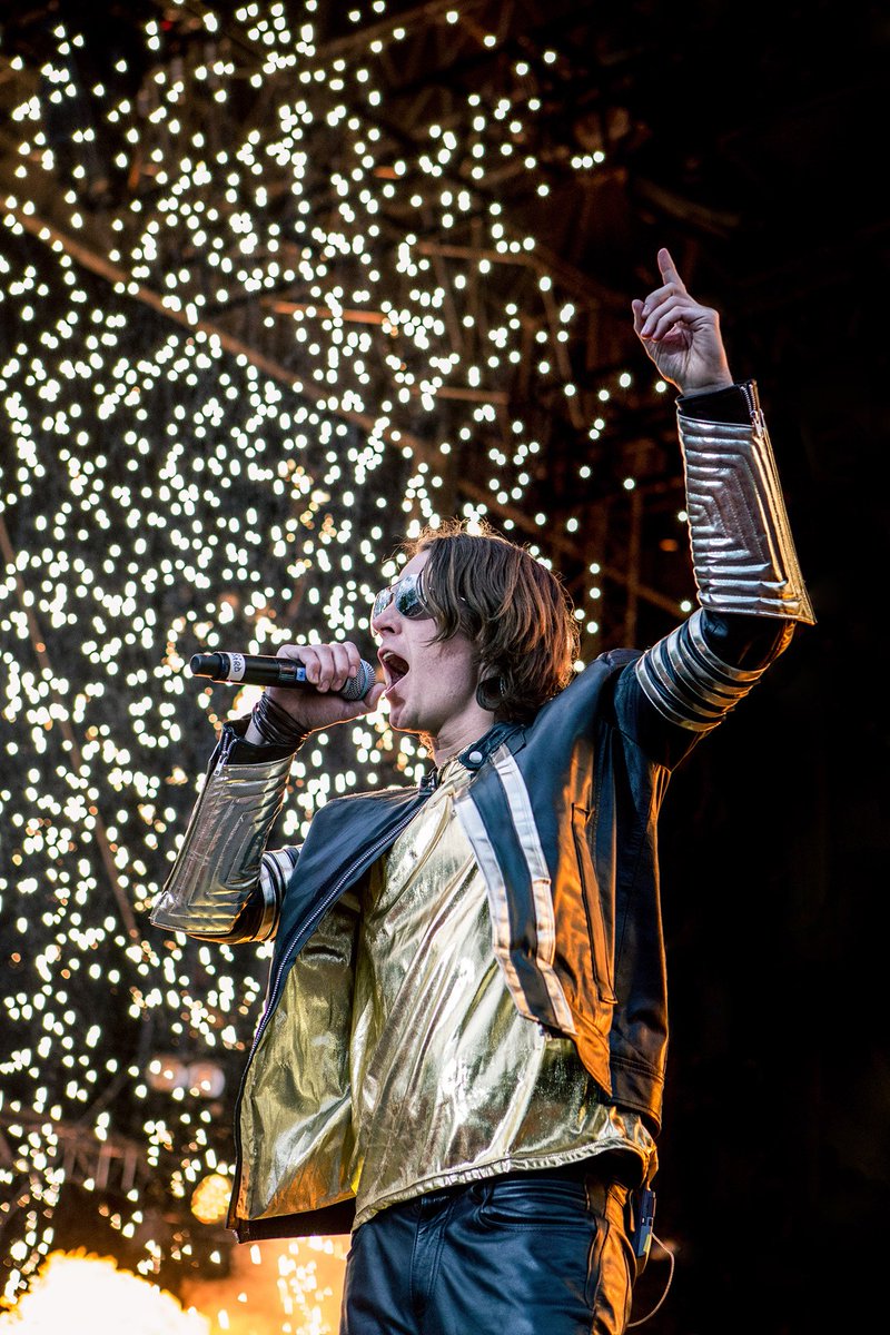 ylvisfanclub's tweet photo. #PhotoOfTheDay: Bård Ylvisåker performing in Bergen, May 2014 ©Arsalan Portazedi #Ylvis #TheExpensiveJacketTour https://t.co/3ZFazHCqKR