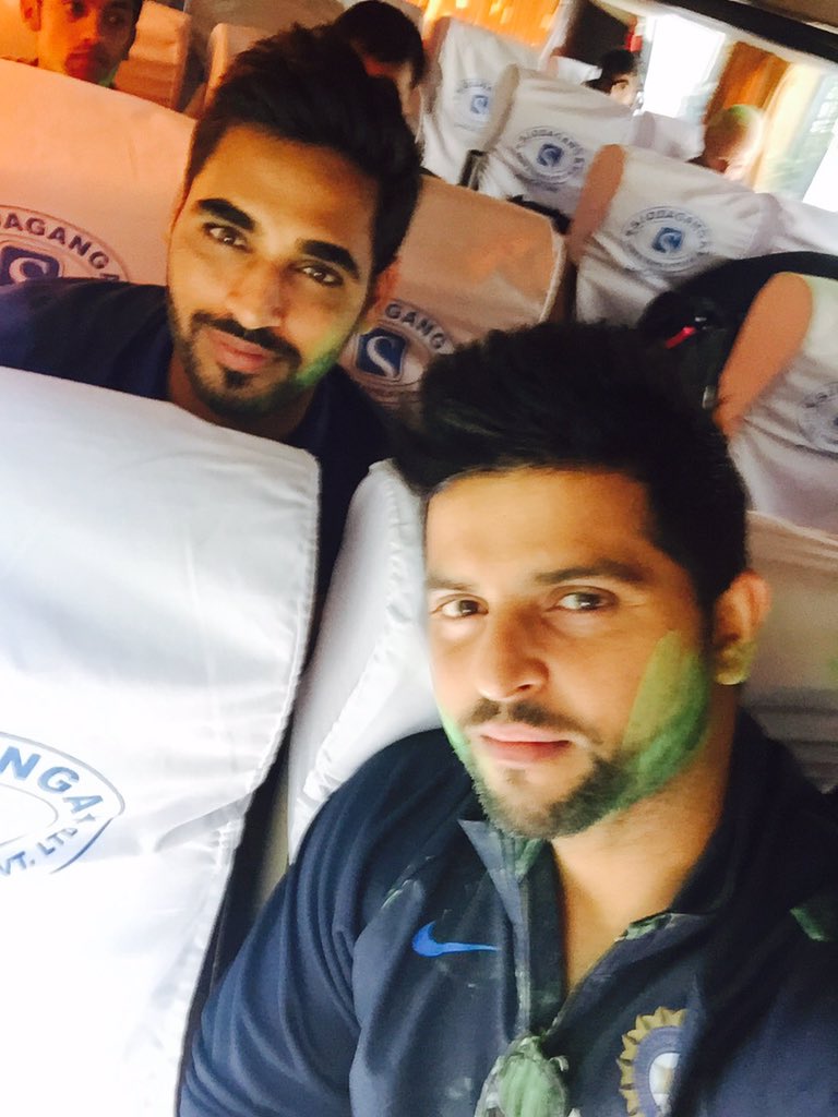ImRaina's tweet photo. Happy holi every one have a safe holi #HappyHoli @BhuviOfficial https://t.co/hqGdRG0eLL