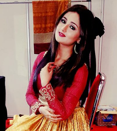 Wishing u and ur family a very happy and colourful holi!!💕