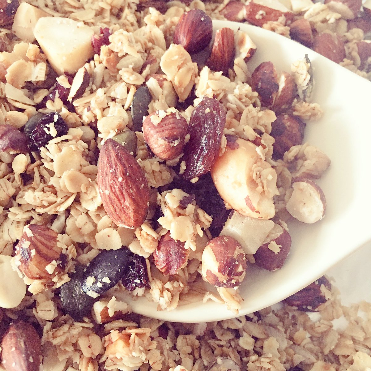 glowing_kitchen's tweet image. Taking orders for #500g #granola bags as #GlowBox #customers just can&apos;t get enough of its #crunchy #goodness