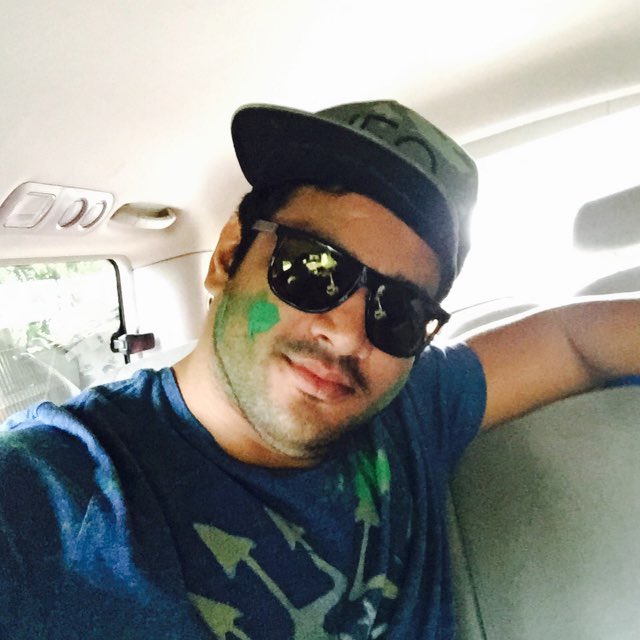 Thesauravgurjar's tweet photo. Happy holi all my friends 😊😊 last my holi in Jakarta i am so miss my last holi ..thanks for love https://t.co/R6tLyR2Qs6