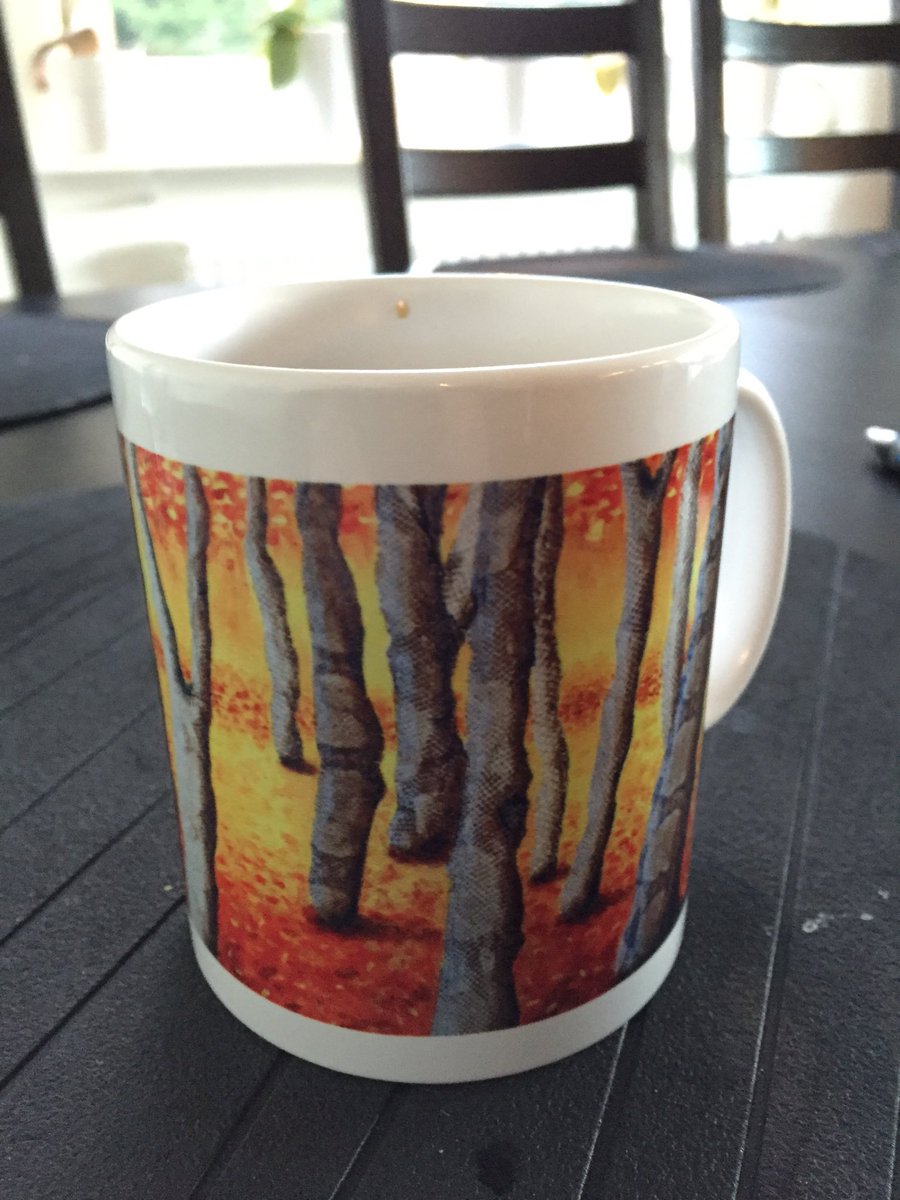 IFahlberg's tweet photo. Sista Frikosten  innan påsklovet. Det firas med kaffe i hårdrocksmuggen. #drewart https://t.co/F1Z6CXpneg