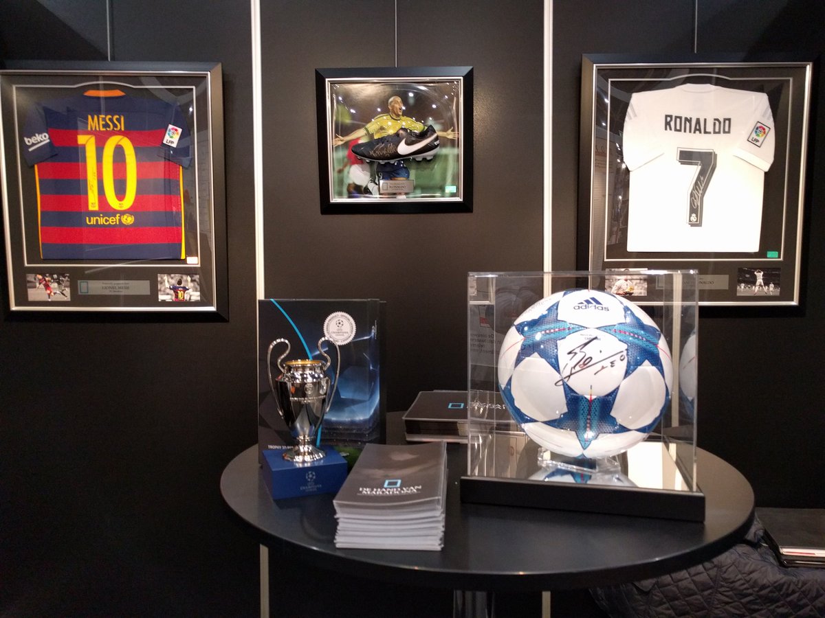 handvanmaradona's tweet photo. Ook vandaag staan wij op de PromZ-beurs in Jaarbeurs, Utrecht. Iedereen is welkom! #promzevent https://t.co/L2o7DaBukT