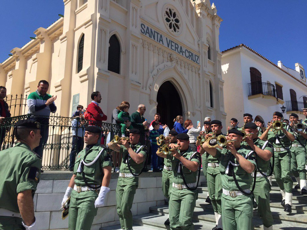 Santa_VeraCruz's tweet photo. Ahora mismo sale la #BRIPAC de nuestra Ermita tras rendir honores a Nuestros Sagrados Titulares https://t.co/19oQA4XSC2