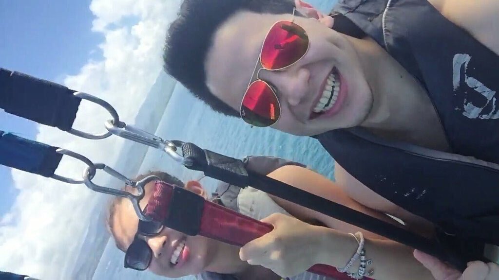 aldubmaiden's tweet photo. HAYY MAICHARD. ❤️ Thank you for existing. @aldenrichards02 @EatBulaga 

https://t.co/RuYKPv2FOQ
#ALDUB36thWeeksary https://t.co/cXfsw0q49w