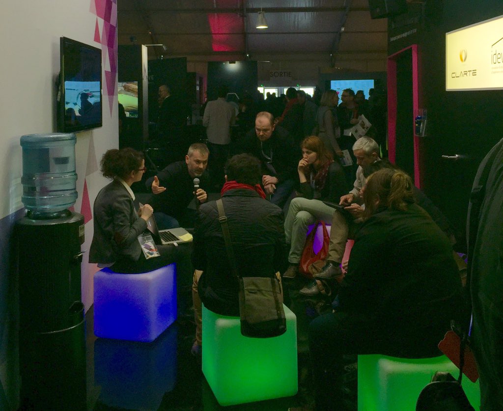PRI_iDEV's tweet photo. Présentation iDEV au stand de la Région @paysdelaloire à #lavalvirtual avec intervention de @vincent_mgd https://t.co/TiX6jioCBy