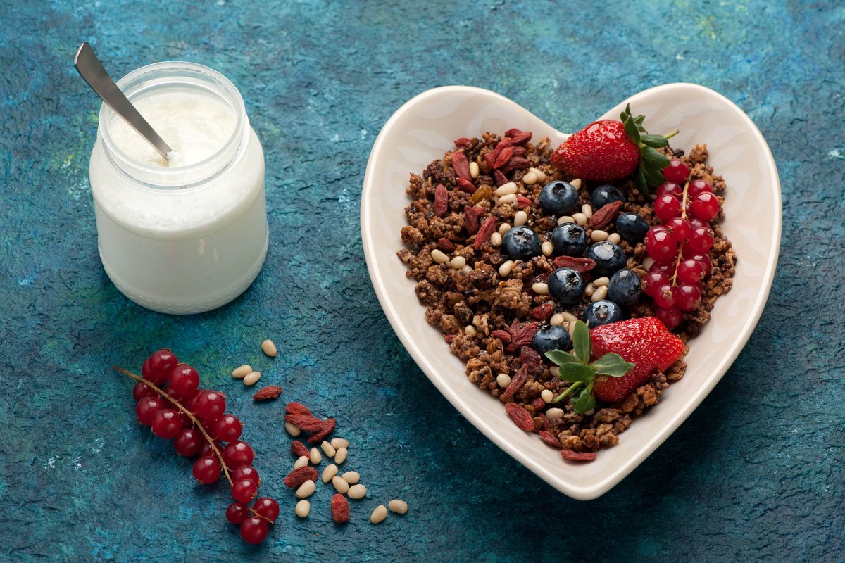 Baycrest's tweet photo. Complex thoughts require complex carbs. What are you eating for breakfast this morning? https://t.co/HZT2Ze5LwC https://t.co/KbGv7xzw93