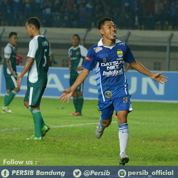 persib's tweet photo. HT : Samsul Arif Bawa #PERSIB unggul sementara 1-0 PS. TNI #persibday #persibsalawasna https://t.co/4sXefG9UfB