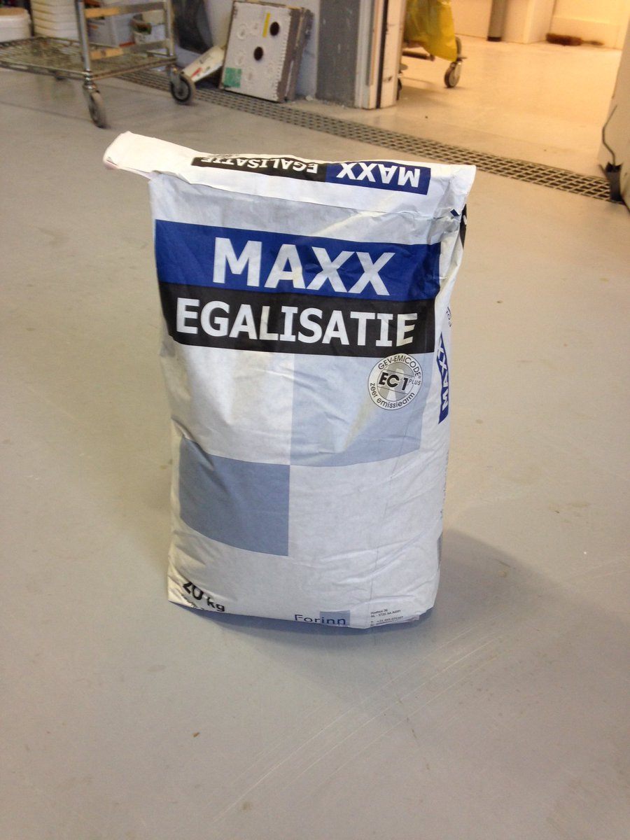Nieuw in het assortiment de Maxx egaline. Informatie vraag het de vertegenwoordiger of vestigingsleider van Forinn