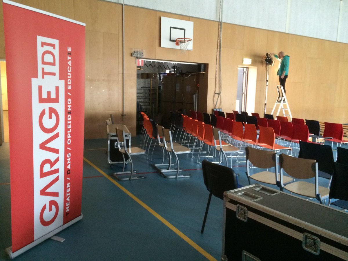 GarageTDI's tweet photo. Feestelijke theaterdag CBS De hoeksteen in #Groningen We zijn bijna klaar voor de presentaties! #CEMK https://t.co/yyGXjkHn3O