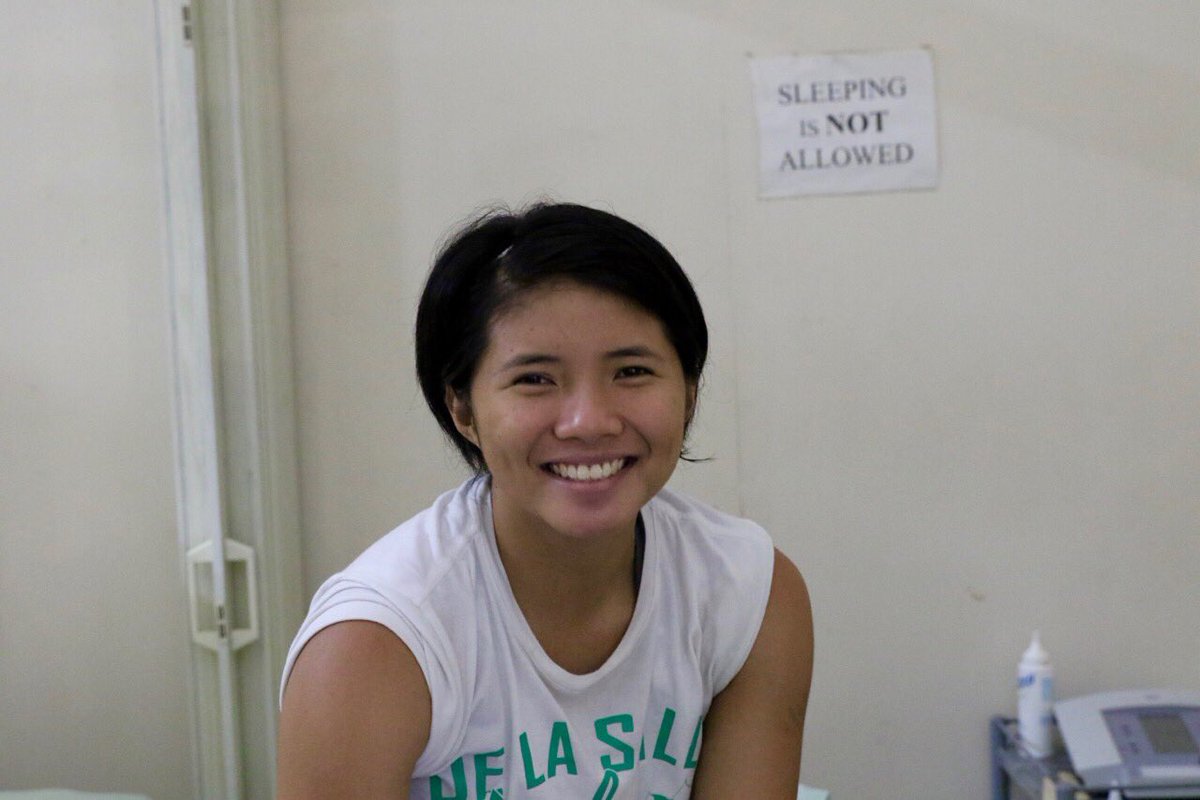 theadidit's tweet photo. Sleeping is not allowed #therapypamore https://t.co/WvYDE725T9