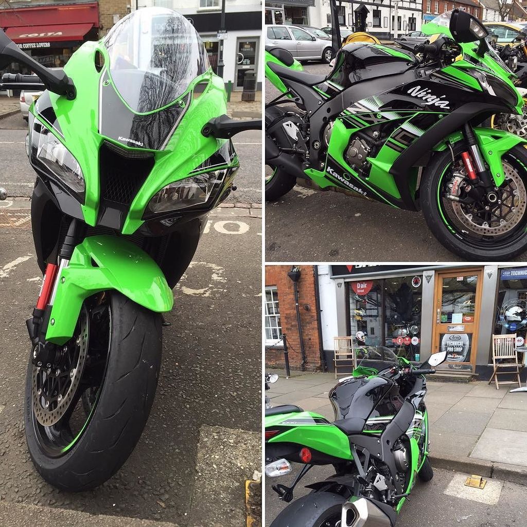 BikeStopUK's tweet photo. First #kawasaki #zx10r here looking fine before the long weekend ! #tomsykes #jonathan_rea… https://t.co/mUyOvc8lKr https://t.co/UGsTHqjEPy