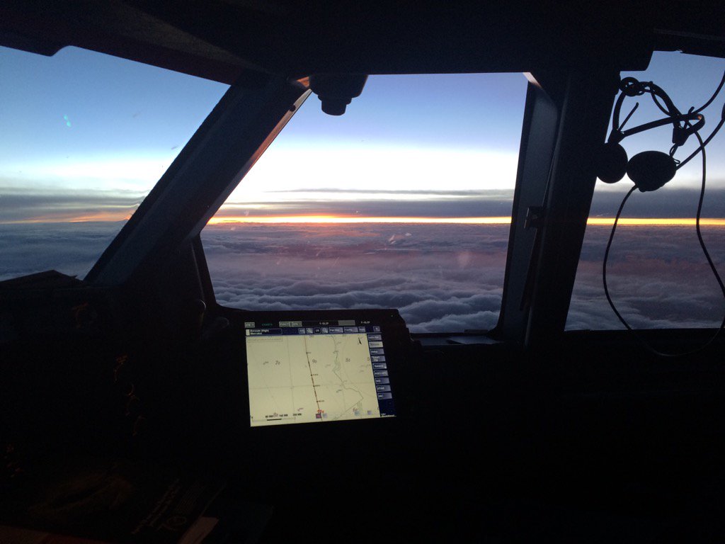 brdesenlis's tweet photo. Coucher de soleil #Benin #pilotlife #PilotesAF #airbuspilot https://t.co/3Tdl7lTljy