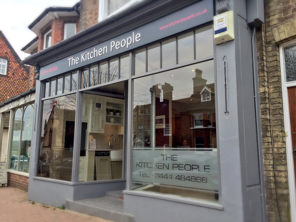 artdsigns_info's tweet image. Thanks to The Kitchen People for your business. #pansign #frostedvinyl #shopsign #instal