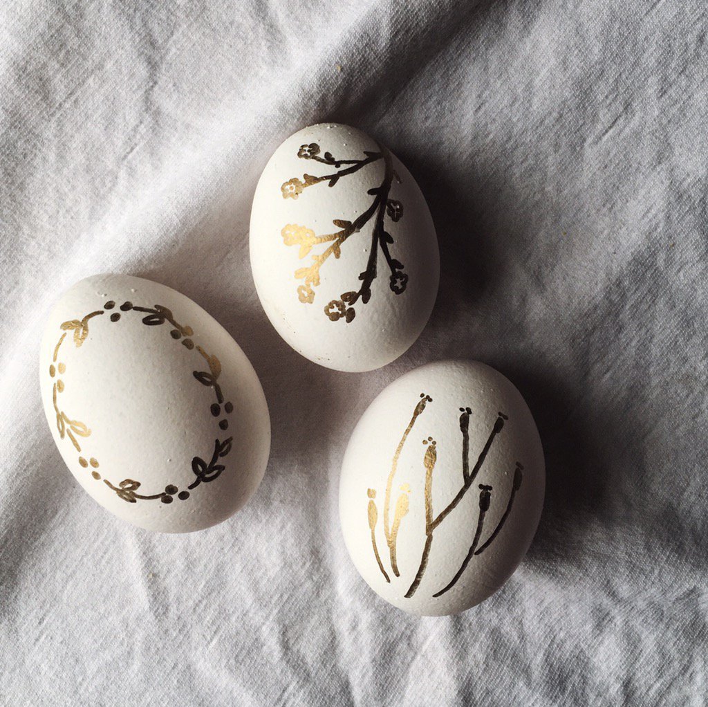 silverpebble's tweet photo. .@frances_quinn's Easter workshop @Heals_Furniture last night was truly inspiring. #healsevents @CacklebeanEggs https://t.co/7b6Abi34E3