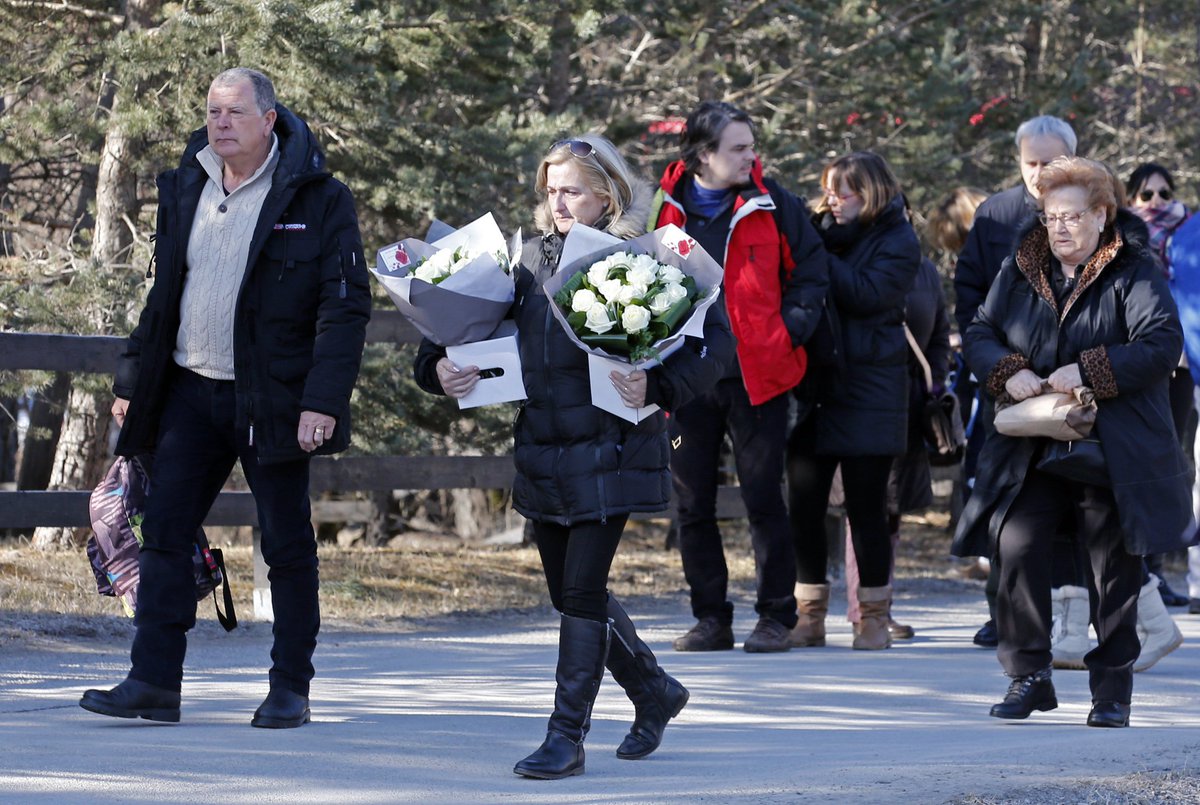 gulftoday's tweet photo. Hundreds gather near #Germanwingscrash site to mark #anniversary https://t.co/WnfSjD3y6T https://t.co/2sWR2hvqi3