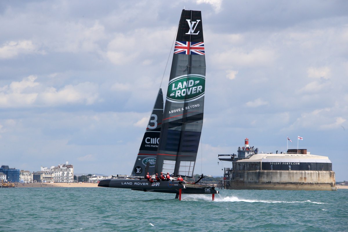 Share your images from last year's event with #MyACWSPortsmouth here's one from Roger Thompson! #flying