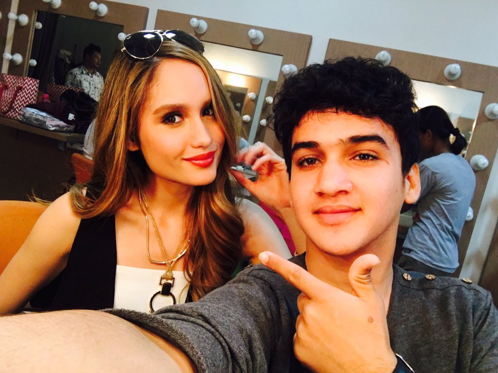 Selamat Sore <a href="/whatsonANTV/">ANTV</a> <a href="/xcintakiehlx/">Cinta Laura Kiehl</a> #Pesbukers
